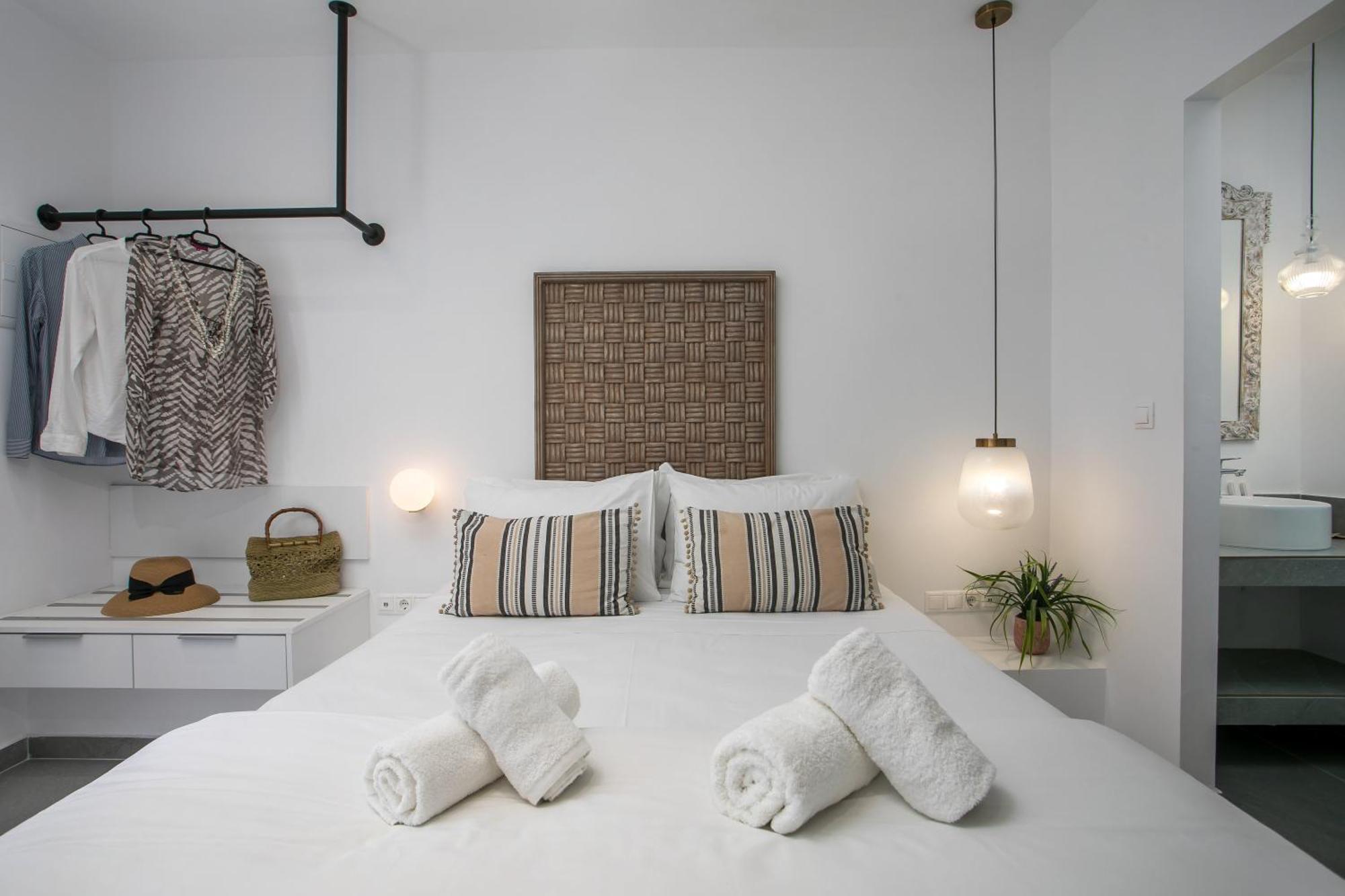 Calma Luxury & *