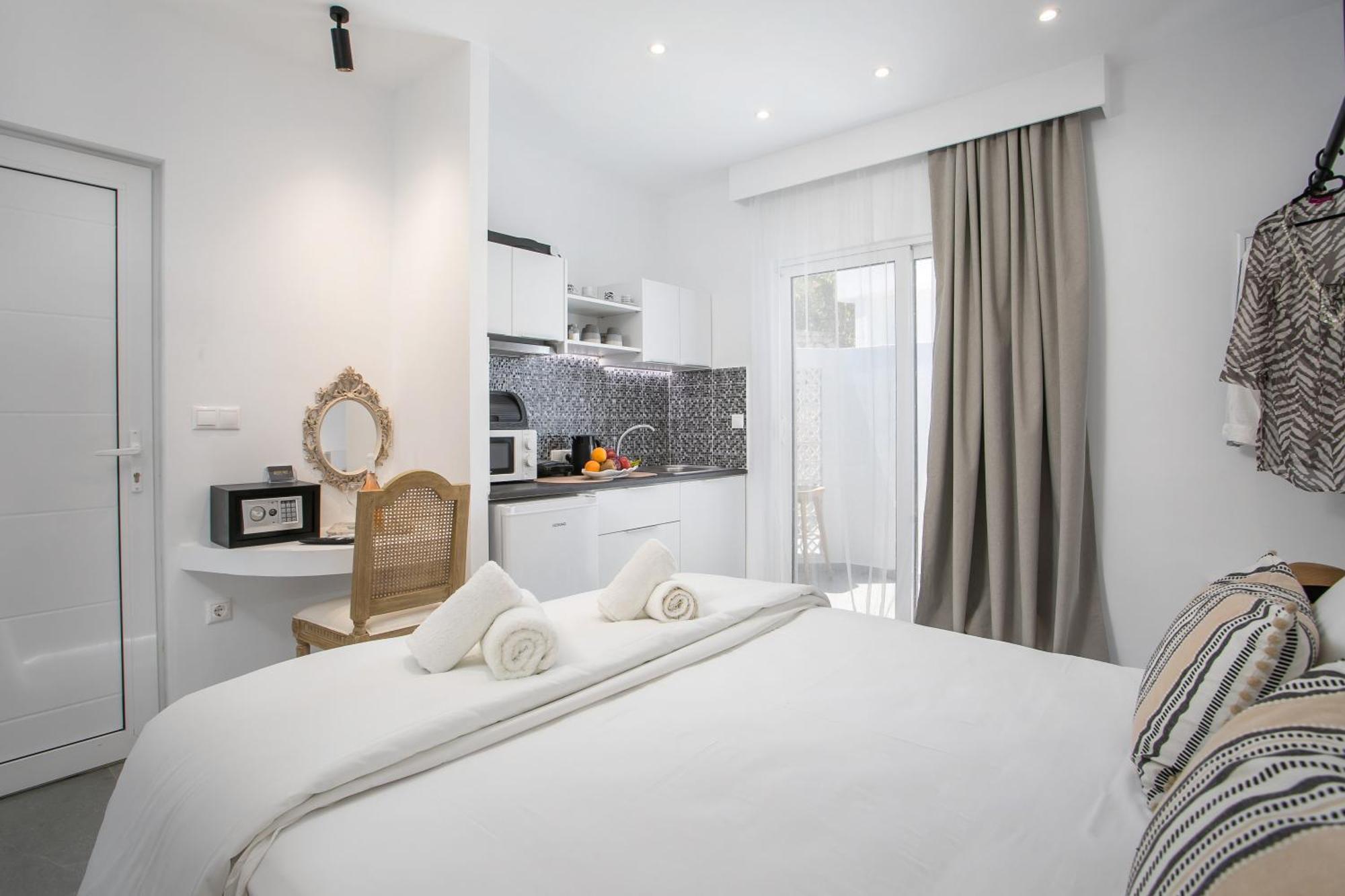 Calma Luxury & Faliraki