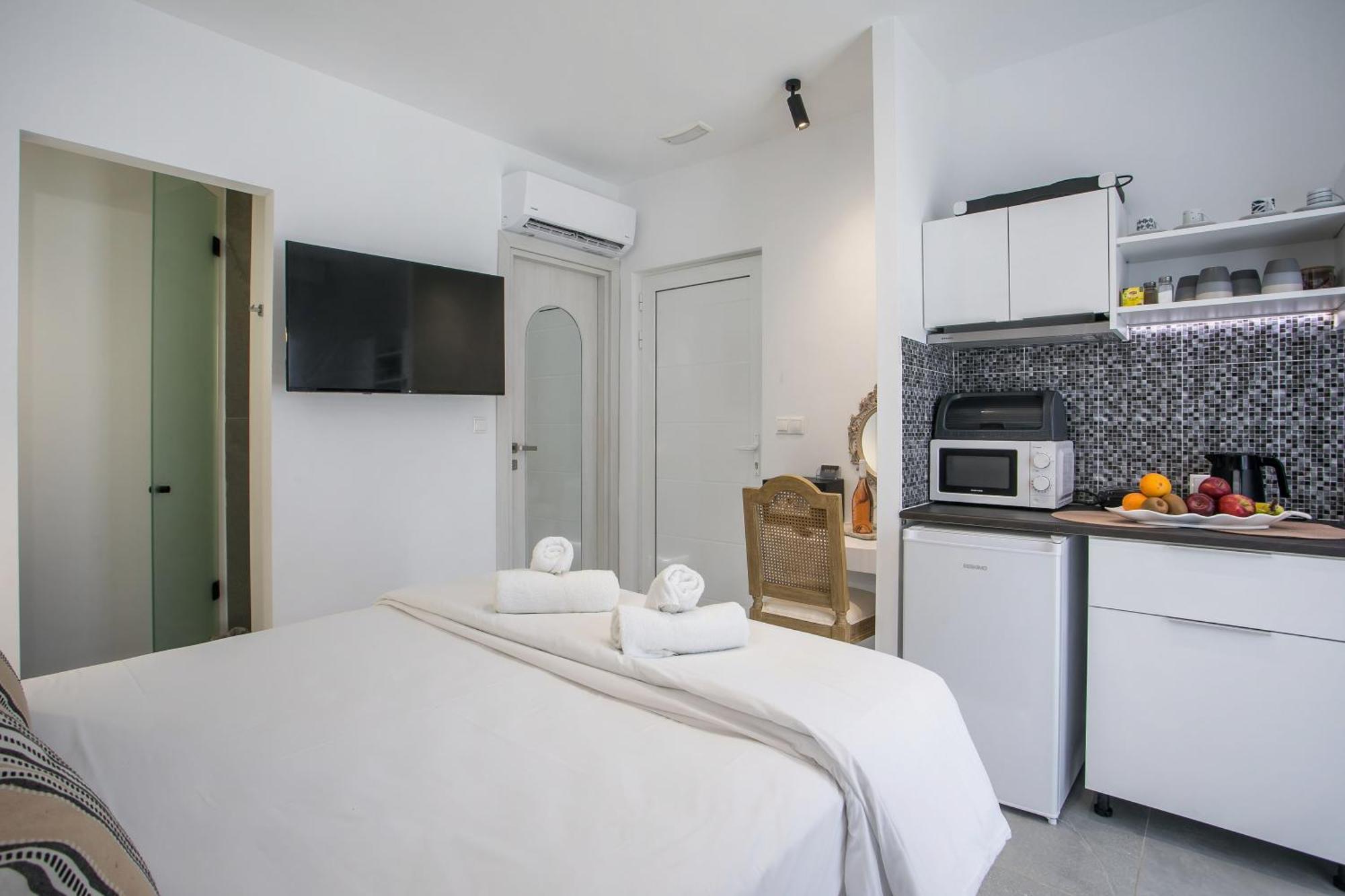 Calma Luxury & Aparthotel Faliraki