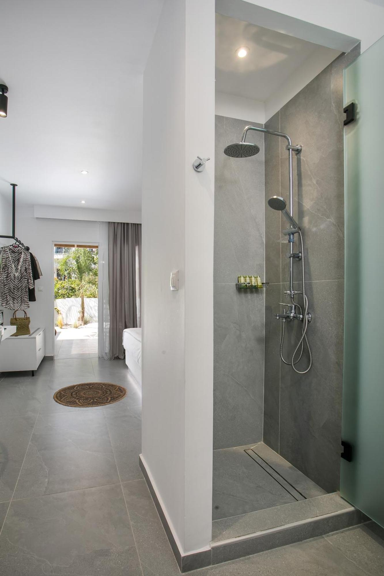 Calma Luxury & Aparthotel Faliraki