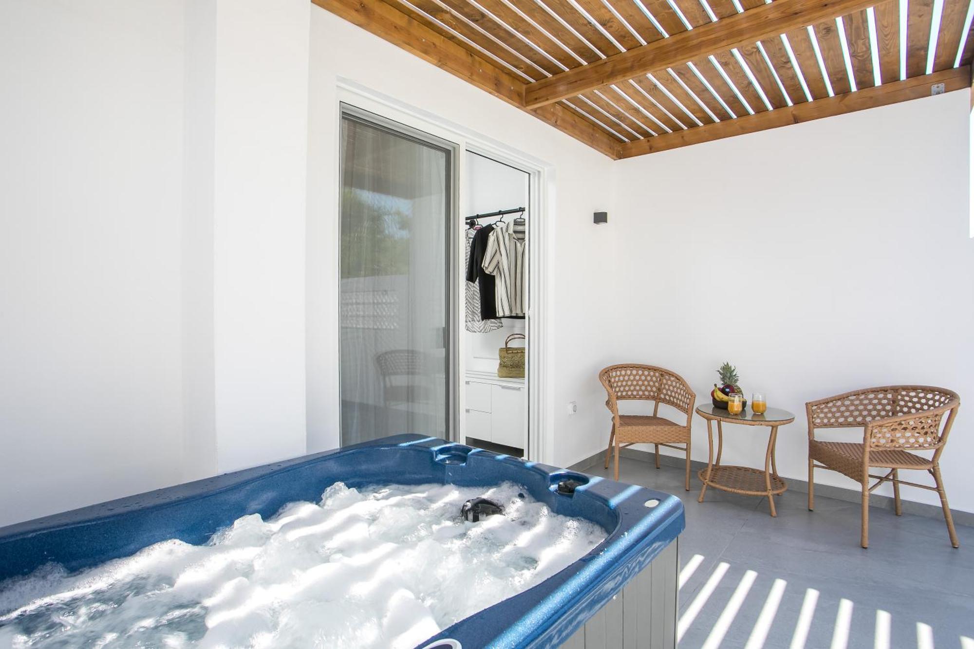 Calma Luxury &